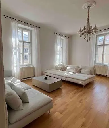 Apartament Altbauwohnung Im Univiertel!