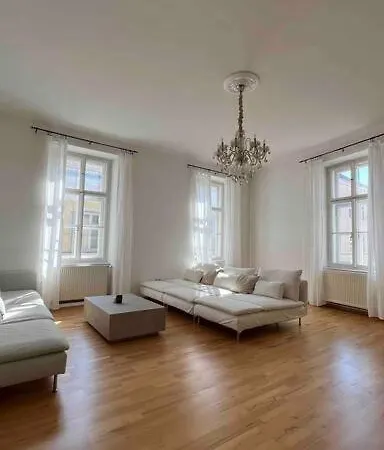 Altbauwohnung Im Univiertel!