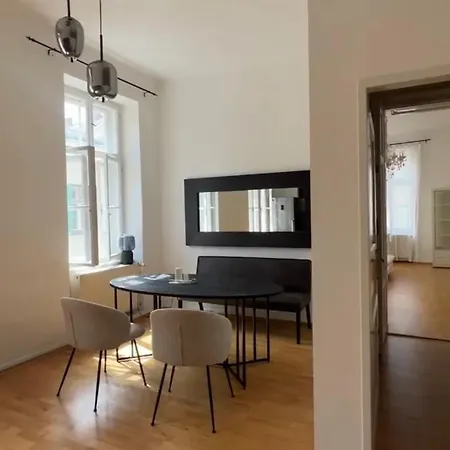 Apartament Altbauwohnung Im Univiertel!